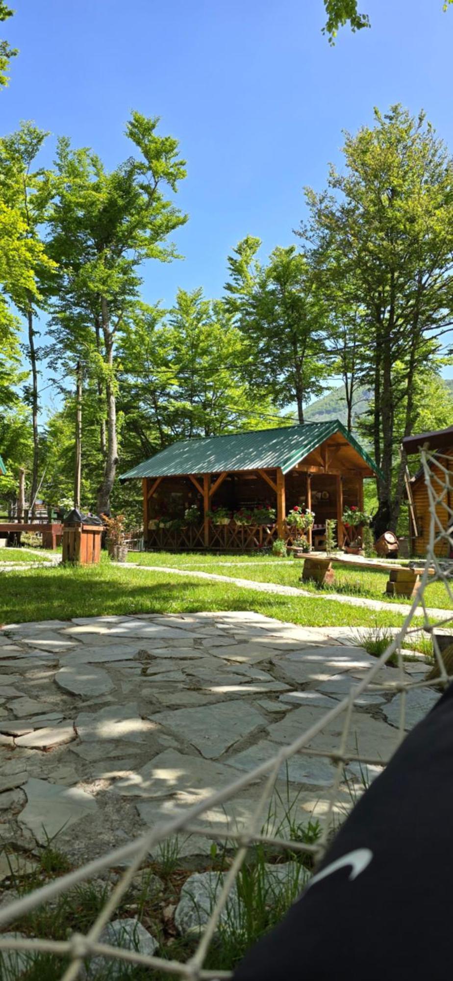 Bungalows Prokletije Gusinje Exterior photo